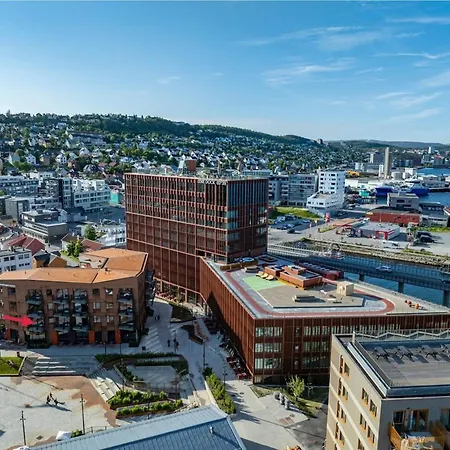 Historic Shipyard Views Vervet Waterfront Apartament